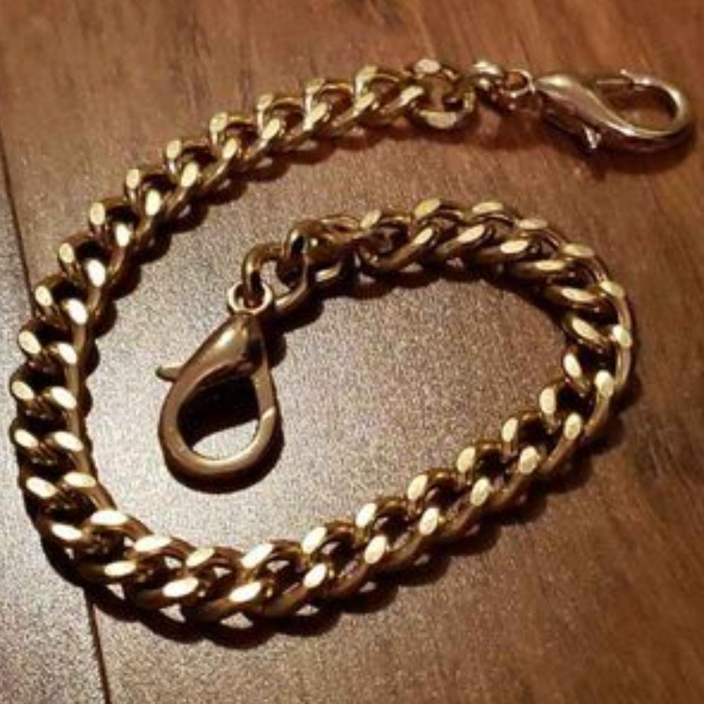 Small chain embellishment
